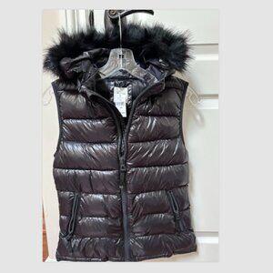 Gap Women's Black Faux Fur Primaloft Hood Puffer Vest Size XS NWT